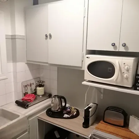 Alexandras Metro Studio&200mbps *